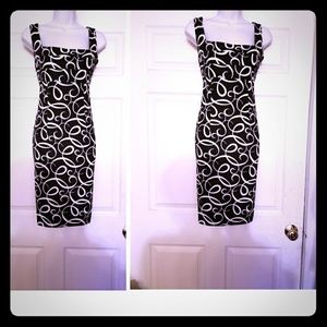 Black and white swirl print sheath dress